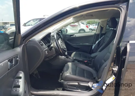 2016 Volkswagen Jetta 1.4T Se from USA, damaged, VIN 3VWD67AJ8GM388132